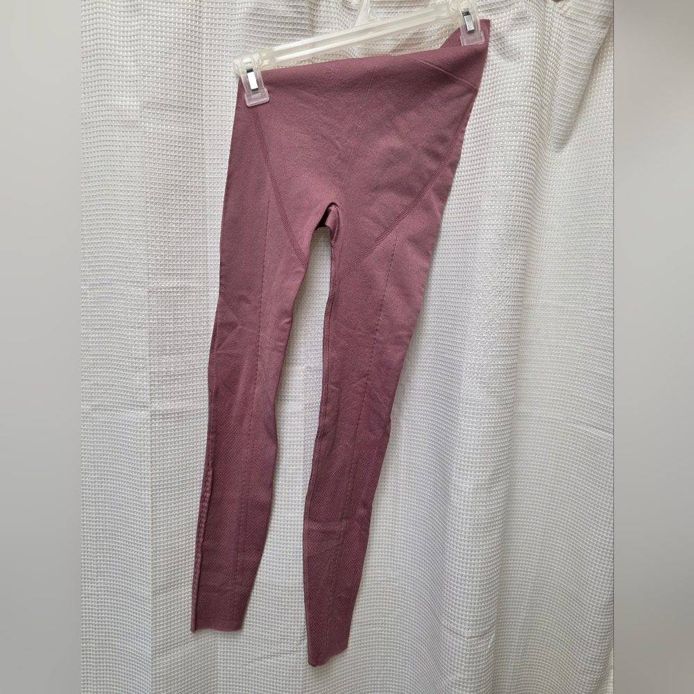 Fabletics Dusty Pink Leggings